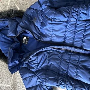 Women’s XL The North Face down parka in Royal Blue